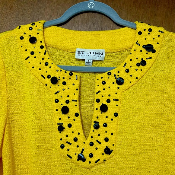 St. John Collection Top with black beads - Picture 4 of 8